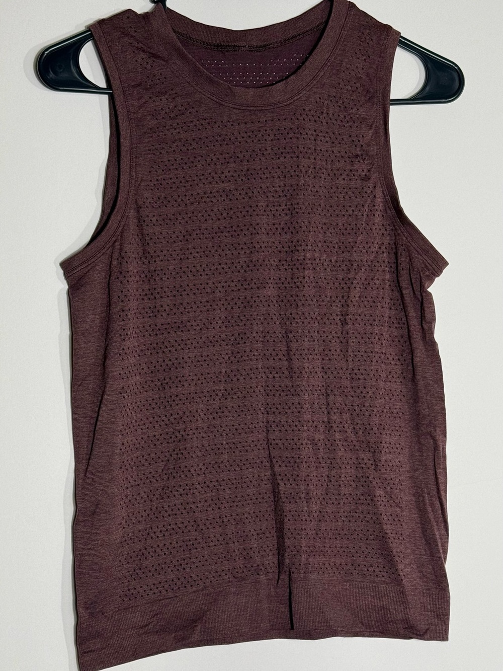Lululemon Sleeveless Performance Tank Top - Burgundy